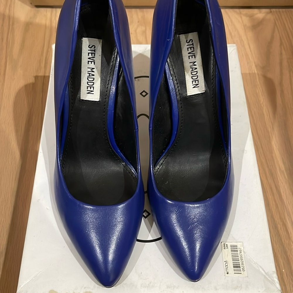 Steve Madden size 7.5 BLUE pumps 💙